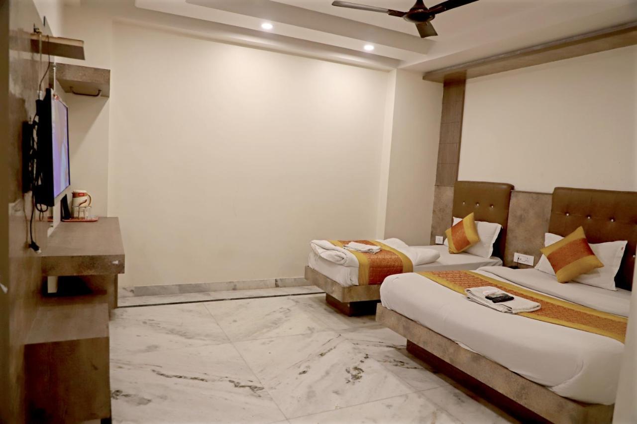 Hotel Klick International At "5 Min Walking " From New Delhi Railway Station Exteriör bild
