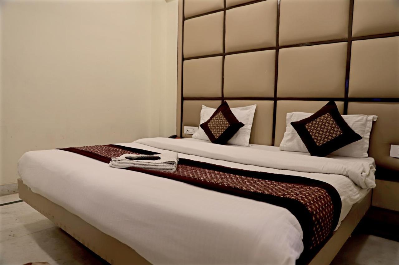 Hotel Klick International At "5 Min Walking " From New Delhi Railway Station Exteriör bild
