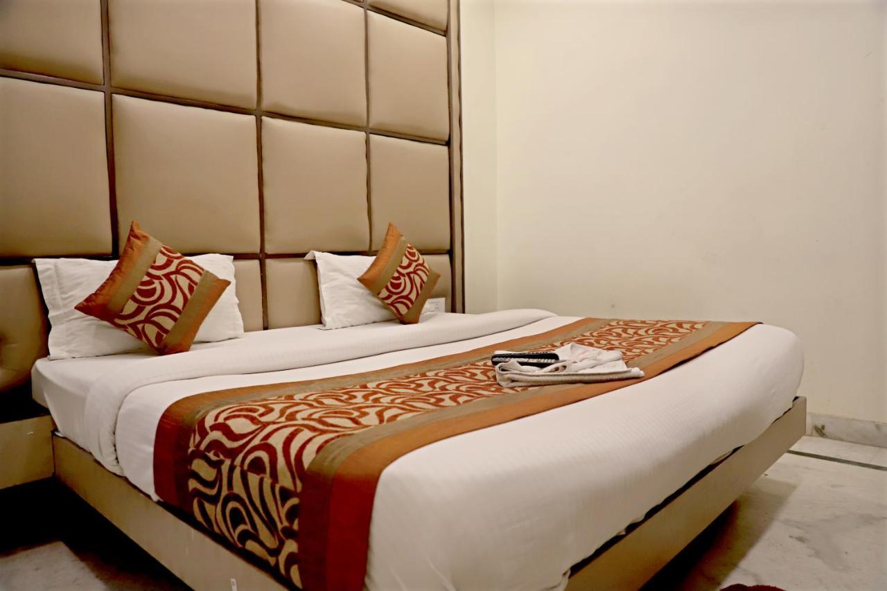 Hotel Klick International At "5 Min Walking " From New Delhi Railway Station Exteriör bild