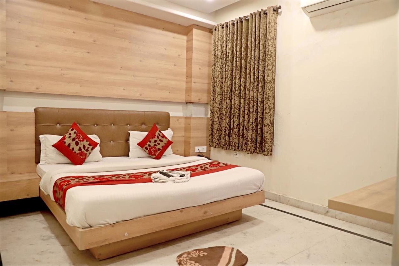 Hotel Klick International At "5 Min Walking " From New Delhi Railway Station Exteriör bild