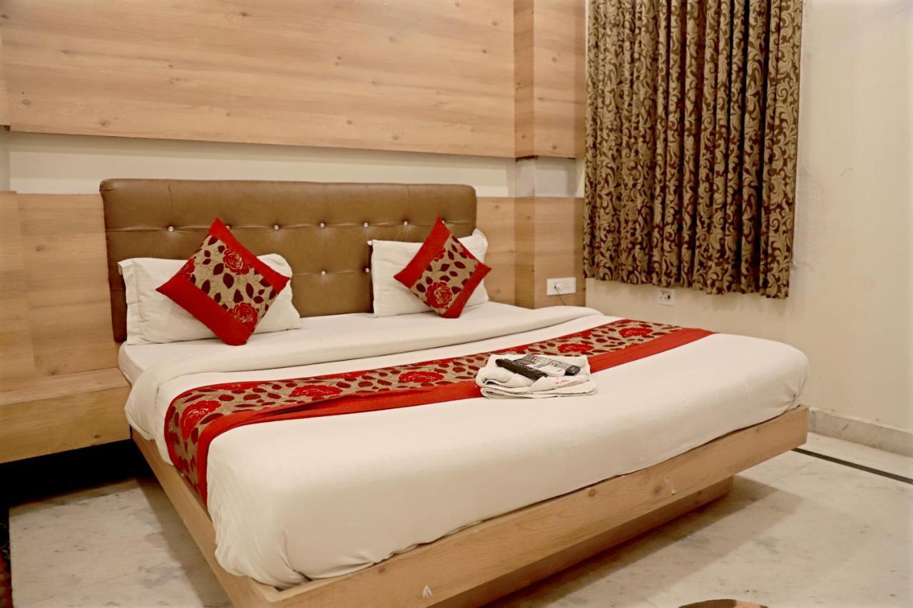 Hotel Klick International At "5 Min Walking " From New Delhi Railway Station Exteriör bild