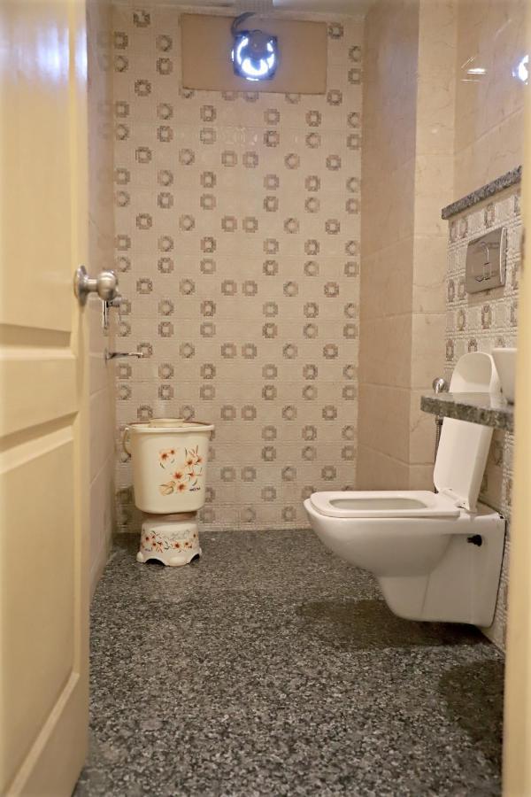 Hotel Klick International At "5 Min Walking " From New Delhi Railway Station Exteriör bild