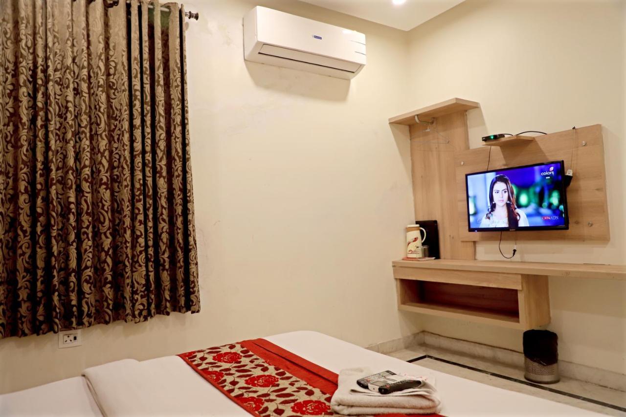 Hotel Klick International At "5 Min Walking " From New Delhi Railway Station Exteriör bild